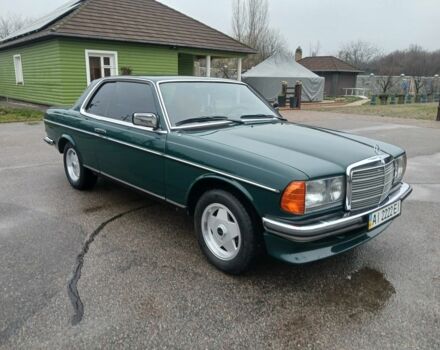 Зеленый Мерседес 200, объемом двигателя 2.2 л и пробегом 300 тыс. км за 28500 $, фото 6 на Automoto.ua