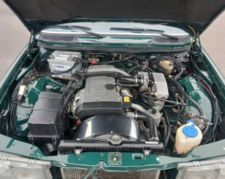 Зеленый Мерседес 200, объемом двигателя 2.2 л и пробегом 300 тыс. км за 28500 $, фото 8 на Automoto.ua