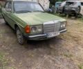Зелений Мерседес 200, об'ємом двигуна 2 л та пробігом 120 тис. км за 850 $, фото 1 на Automoto.ua