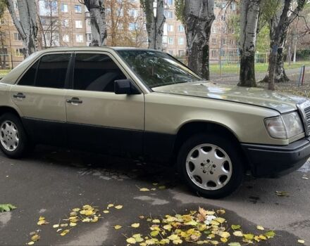 Зелений Мерседес 200, об'ємом двигуна 2 л та пробігом 490 тис. км за 1700 $, фото 2 на Automoto.ua