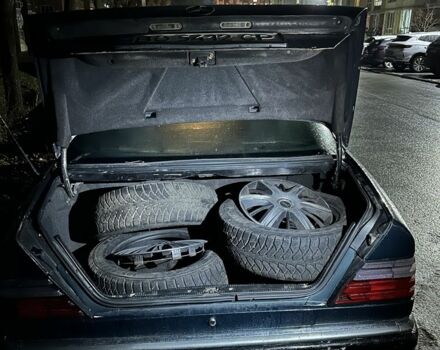 Зеленый Мерседес 200, объемом двигателя 2 л и пробегом 335 тыс. км за 1700 $, фото 6 на Automoto.ua