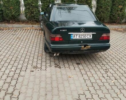 Зелений Мерседес 200, об'ємом двигуна 2 л та пробігом 400 тис. км за 2000 $, фото 2 на Automoto.ua