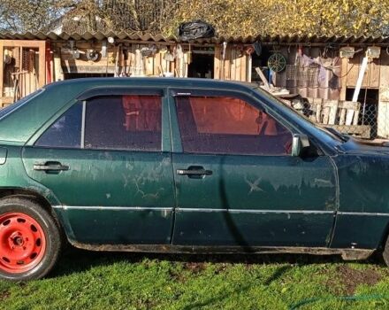 Зелений Мерседес 200, об'ємом двигуна 2 л та пробігом 2 тис. км за 1310 $, фото 1 на Automoto.ua