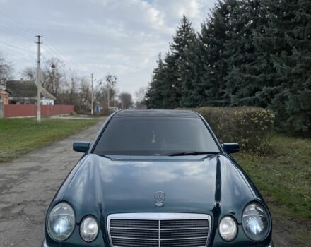 Зеленый Мерседес 200, объемом двигателя 2 л и пробегом 300 тыс. км за 2800 $, фото 5 на Automoto.ua