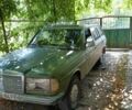 Зеленый Мерседес 200, объемом двигателя 0 л и пробегом 2 тыс. км за 725 $, фото 2 на Automoto.ua