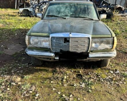 Зеленый Мерседес 200, объемом двигателя 2 л и пробегом 575 тыс. км за 473 $, фото 7 на Automoto.ua