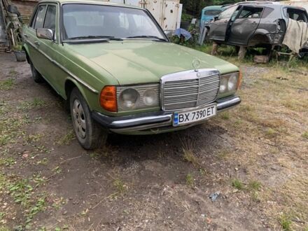Зелений Мерседес 200, об'ємом двигуна 2 л та пробігом 120 тис. км за 850 $, фото 1 на Automoto.ua