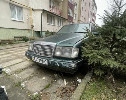 Зеленый Мерседес 200, объемом двигателя 2 л и пробегом 380 тыс. км за 750 $, фото 1 на Automoto.ua
