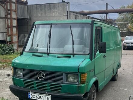 Мерседес 200 1993 в Львове на Automoto.ua Зеленый Мерседес 200, объемом двигателя 2.4 л и пробегом 340 тыс. км за 1000 $, фото 1 на Automoto.ua