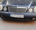Синій Мерседес 210, об'ємом двигуна 2.2 л та пробігом 320 тис. км за 1750 $, фото 1 на Automoto.ua