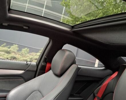 Белый Мерседес 220, объемом двигателя 0 л и пробегом 170 тыс. км за 12000 $, фото 6 на Automoto.ua