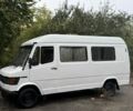 Белый Мерседес 220, объемом двигателя 2.9 л и пробегом 500 тыс. км за 1500 $, фото 16 на Automoto.ua