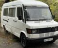 Белый Мерседес 220, объемом двигателя 2.9 л и пробегом 500 тыс. км за 1500 $, фото 3 на Automoto.ua