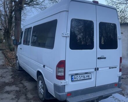 Білий Мерседес 220, об'ємом двигуна 2.1 л та пробігом 500 тис. км за 9200 $, фото 3 на Automoto.ua