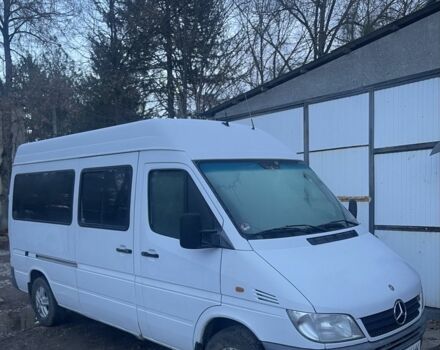 Білий Мерседес 220, об'ємом двигуна 2.1 л та пробігом 500 тис. км за 9200 $, фото 5 на Automoto.ua