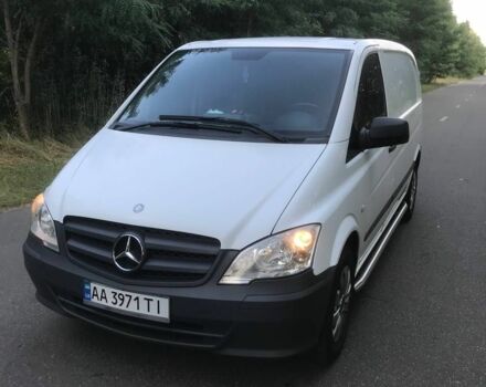 Білий Мерседес 220, об'ємом двигуна 2.1 л та пробігом 362 тис. км за 8690 $, фото 2 на Automoto.ua