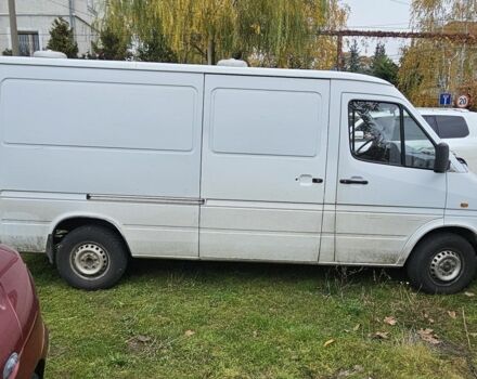 Белый Мерседес 220, объемом двигателя 2.9 л и пробегом 300 тыс. км за 2500 $, фото 5 на Automoto.ua