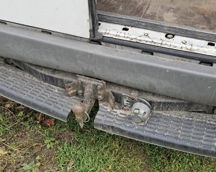 Белый Мерседес 220, объемом двигателя 2.9 л и пробегом 300 тыс. км за 2500 $, фото 4 на Automoto.ua