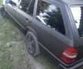 Білий Мерседес 220, об'ємом двигуна 2.2 л та пробігом 400 тис. км за 2000 $, фото 2 на Automoto.ua