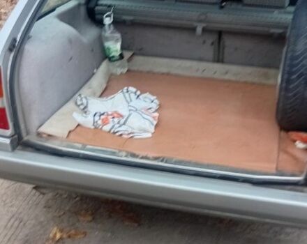 Белый Мерседес 220, объемом двигателя 2.2 л и пробегом 500 тыс. км за 3750 $, фото 13 на Automoto.ua