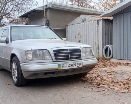 Белый Мерседес 220, объемом двигателя 2.2 л и пробегом 500 тыс. км за 3750 $, фото 20 на Automoto.ua