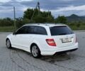 Белый Мерседес 220, объемом двигателя 2.1 л и пробегом 304 тыс. км за 8800 $, фото 8 на Automoto.ua