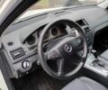 Белый Мерседес 220, объемом двигателя 2.1 л и пробегом 360 тыс. км за 9300 $, фото 8 на Automoto.ua