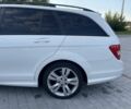 Белый Мерседес 220, объемом двигателя 2.2 л и пробегом 241 тыс. км за 10700 $, фото 9 на Automoto.ua