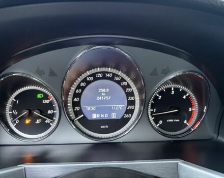 Мерседес 220 2011 в Луцке на Automoto.ua Белый Мерседес 220, объемом двигателя 2.1 л и пробегом 242 тыс. км за 12700 $, фото 4 на Automoto.ua