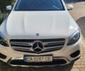 Белый Мерседес 220, объемом двигателя 2.1 л и пробегом 101 тыс. км за 36500 $, фото 4 на Automoto.ua