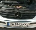 Белый Мерседес 220, объемом двигателя 2.1 л и пробегом 157 тыс. км за 5000 $, фото 1 на Automoto.ua