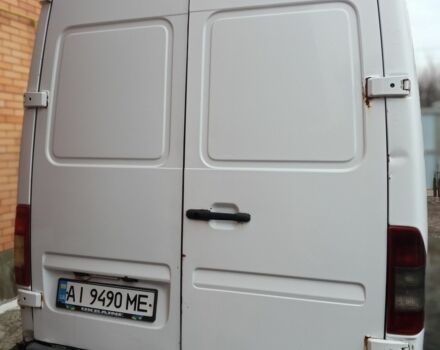 Білий Мерседес 220, об'ємом двигуна 2.1 л та пробігом 570 тис. км за 7736 $, фото 4 на Automoto.ua