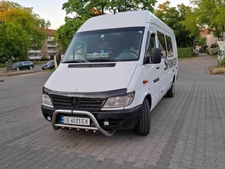 Мерседес 220 2003 в Сторожинце на Automoto.ua Белый Мерседес 220, объемом двигателя 2.2 л и пробегом 400 тыс. км за 9800 $, фото 1 на Automoto.ua