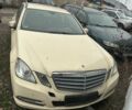 Бежевый Мерседес 220, объемом двигателя 2.2 л и пробегом 361 тыс. км за 5800 $, фото 1 на Automoto.ua