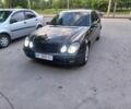 Черный Мерседес 220, объемом двигателя 2.1 л и пробегом 434 тыс. км за 6809 $, фото 1 на Automoto.ua