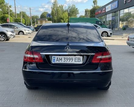 Черный Мерседес 220, объемом двигателя 2.1 л и пробегом 248 тыс. км за 12700 $, фото 12 на Automoto.ua