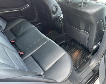 Черный Мерседес 220, объемом двигателя 2.1 л и пробегом 248 тыс. км за 12700 $, фото 15 на Automoto.ua