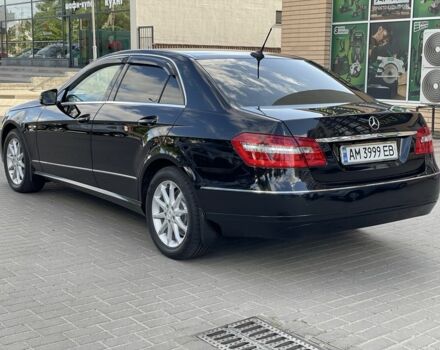 Черный Мерседес 220, объемом двигателя 2.1 л и пробегом 248 тыс. км за 12700 $, фото 11 на Automoto.ua