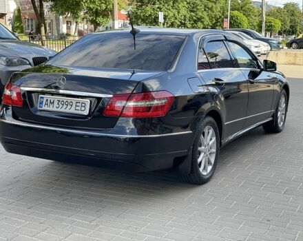 Черный Мерседес 220, объемом двигателя 2.1 л и пробегом 248 тыс. км за 12700 $, фото 13 на Automoto.ua