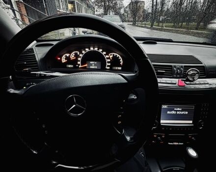 Чорний Мерседес 220, об'ємом двигуна 5 л та пробігом 268 тис. км за 9511 $, фото 5 на Automoto.ua