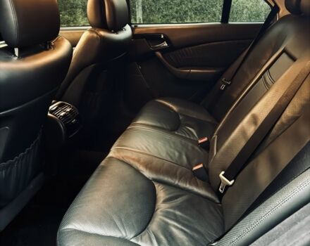 Чорний Мерседес 220, об'ємом двигуна 5 л та пробігом 268 тис. км за 9511 $, фото 7 на Automoto.ua