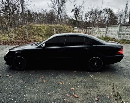 Чорний Мерседес 220, об'ємом двигуна 5 л та пробігом 268 тис. км за 9511 $, фото 2 на Automoto.ua