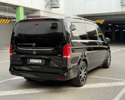 Черный Мерседес 220, объемом двигателя 2.2 л и пробегом 300 тыс. км за 29000 $, фото 2 на Automoto.ua