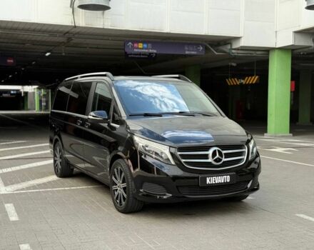 Черный Мерседес 220, объемом двигателя 2.2 л и пробегом 300 тыс. км за 29000 $, фото 1 на Automoto.ua