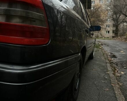 Черный Мерседес 220, объемом двигателя 2.2 л и пробегом 333 тыс. км за 1900 $, фото 2 на Automoto.ua