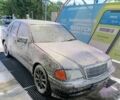 Чорний Мерседес 220, об'ємом двигуна 2.2 л та пробігом 360 тис. км за 600 $, фото 4 на Automoto.ua
