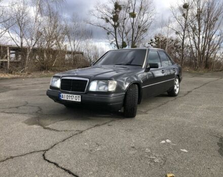 Чорний Мерседес 220, об'ємом двигуна 2.2 л та пробігом 399 тис. км за 3200 $, фото 4 на Automoto.ua