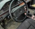 Чорний Мерседес 220, об'ємом двигуна 2.2 л та пробігом 250 тис. км за 1082 $, фото 4 на Automoto.ua