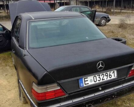 Чорний Мерседес 220, об'ємом двигуна 2.2 л та пробігом 250 тис. км за 1082 $, фото 12 на Automoto.ua