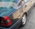 Чорний Мерседес 220, об'ємом двигуна 2 л та пробігом 146 тис. км за 900 $, фото 1 на Automoto.ua